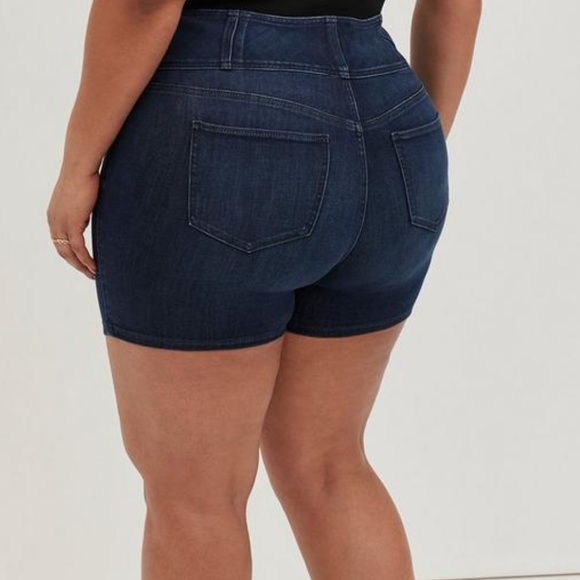 Torrid Jean Shorts Denim Corset High Rise Shortie Short Super Soft Dark Wash 26 - Picture 3 of 10